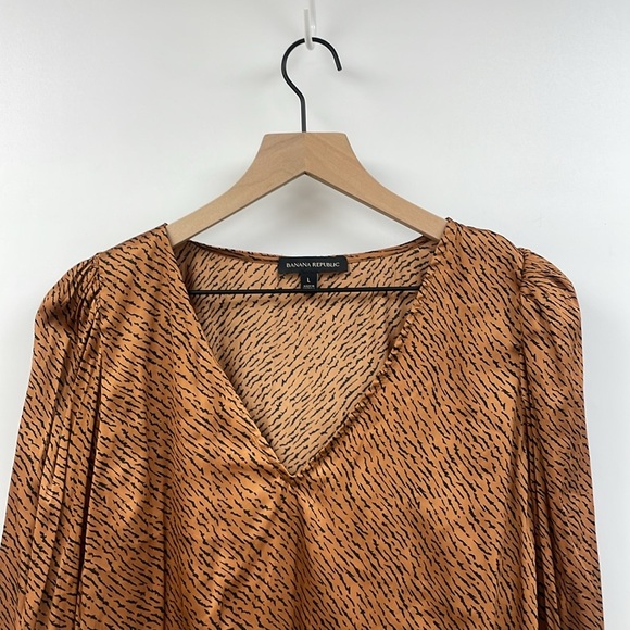 Banana Republic Soft Satin Puff Sleeve Animal Print Blouse Boho Brown Large - Picture 3 of 9